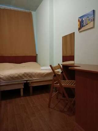 Гостиница Бон Вояж Санкт-Петербург Двухместный номер с 1 кроватью и собственной ванной комнатой вне номера-1